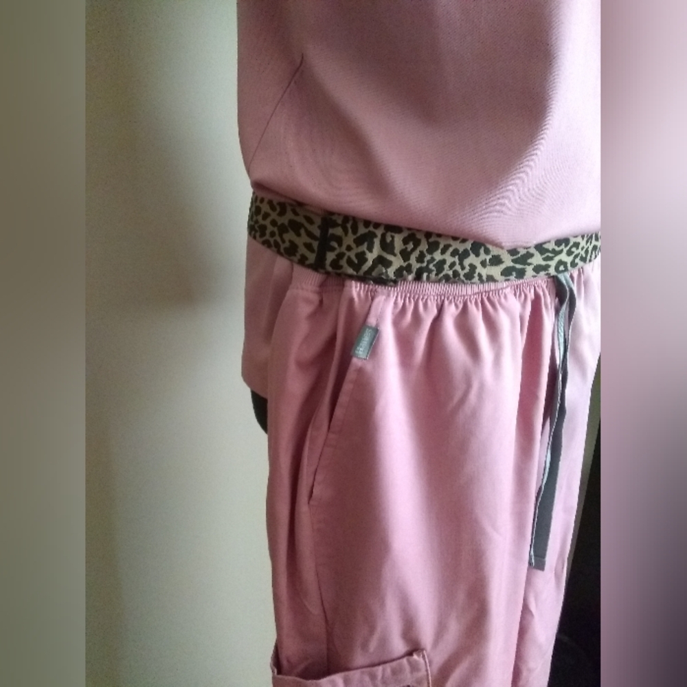 ⭐Sale⭐Hanes Scrub Set - Picture 4 of 8